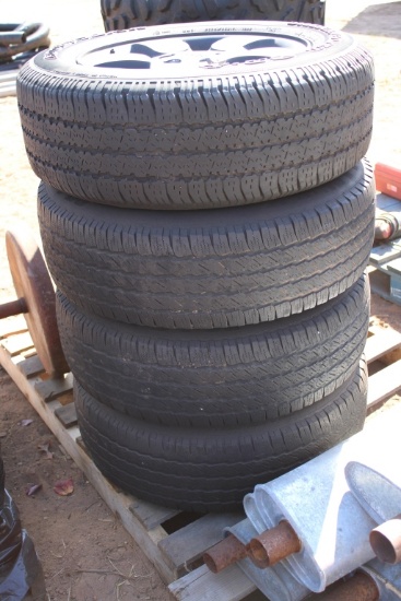 Set of 4 Jeep Tires & Wheels