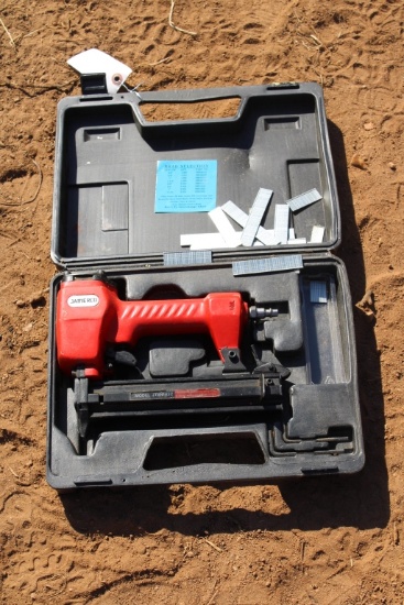 Jamerco Brad Air Nailer with Case
