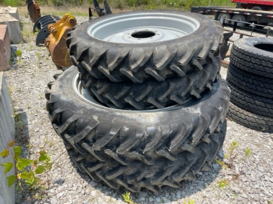 Unused AG WHEEL & TIRE SET
