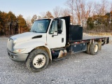 2005 INTERNATIONAL 4300 S/A Flatbed Truck