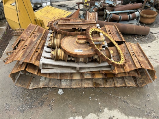 CAT D4K System 1 Undercarriage Pads, Rails, Sprockets, Rollers, Idlers