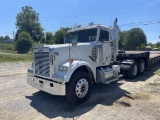 2000 FREIGHTLINER  FLD120 Classic T/A Truck Tractor