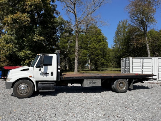 2005  INTERNATIONAL  4300  S/A  Rollback Wrecker Truck