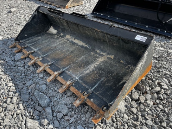 CAT  292-9270  86" GP Bucket w/ Teeth  Attachment