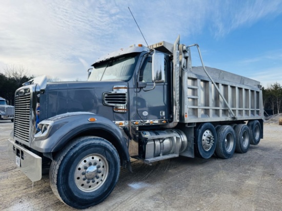 2021  FREIGHTLINER  SD122  Quad Axle  Dump Truck