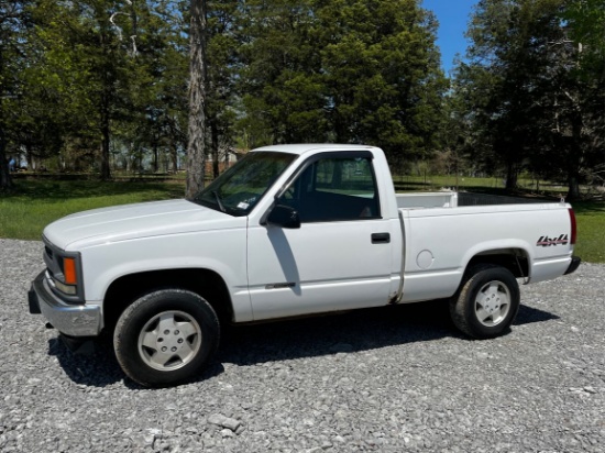 1996  CHEVROLET  W/T 1500  PICKUP  TRUCK