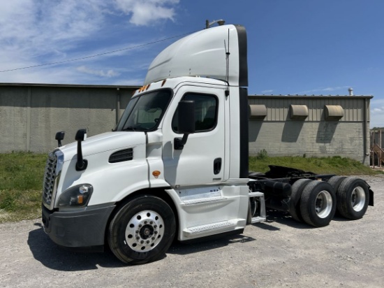 2015  FREIGHTLINER  Cascadia Evolution   T/A  Truck Tractor