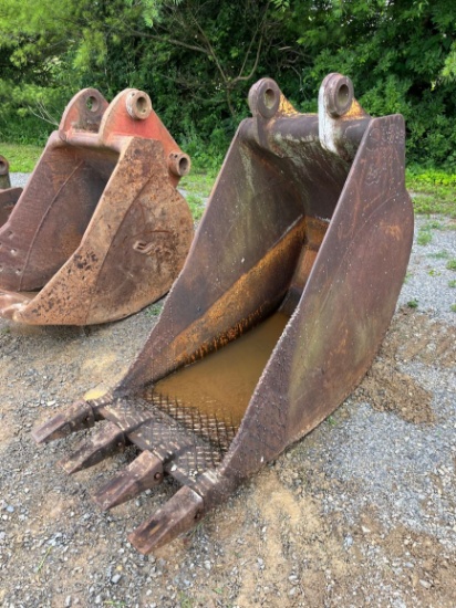 24" Excavator Bucket