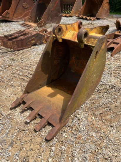 22" Excavator Bucket