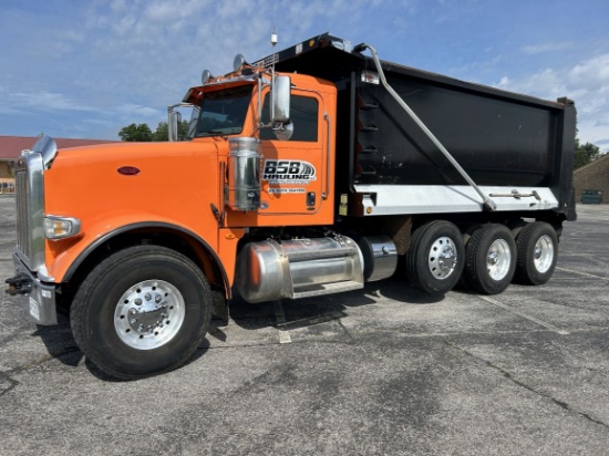 2016 PETERBILT 367 Tri-Axle Dump Truck