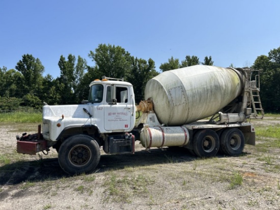 1995 MACK DM690S Rear Discharge T/A Concrete Mixer Truck
