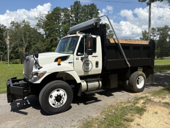 2013 INTERNATIONAL 7400 S/A Dump Truck