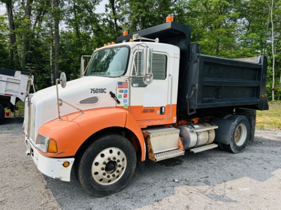 2005 KENWORTH T300 S/A Dump Truck