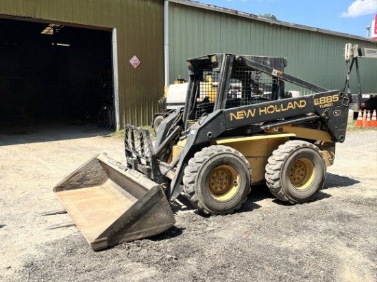1995 NEW HOLLAND LX885 Turbo Skid Steer