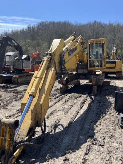 Komatsu PC210LC-10 Excavator