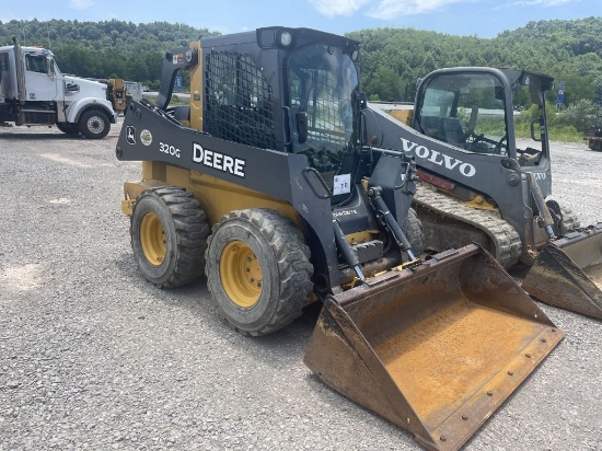 John Deere 320g Wheeled Skid Steer