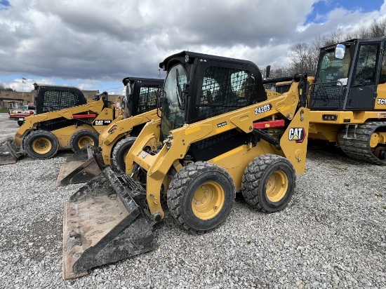 Caterpillar 242D3 Skid Steer