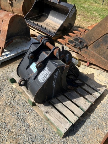 Fleco 24" 5T Excavator Bucket and Main Pin Thumb