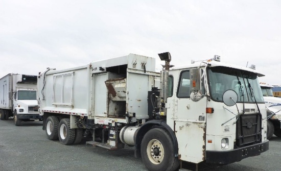 2011 Autocar ACX64 Xpeditor coe t/a refuse