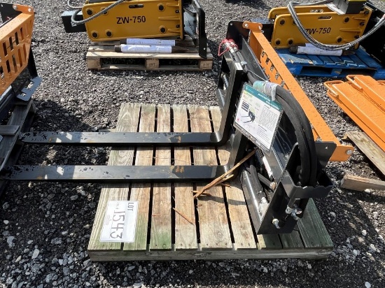 Skid Steer Hydraulic Adjustable Pallet Forks