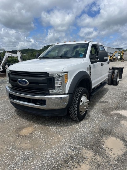 2017 Ford 550 XL, Cab and Chassis, Crew Cab