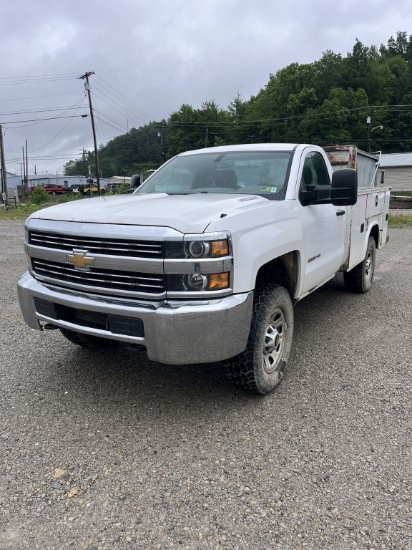 2015 Chevrolet 3500, 4x4 Duramax Tool Body