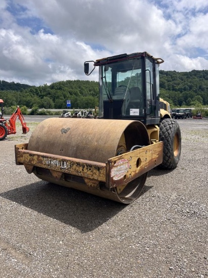 2001 CAT CS563D Vibratory Roller