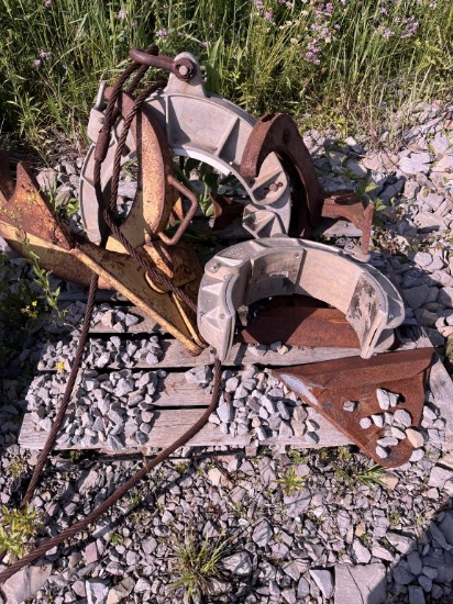 Misc pipe tongs 
