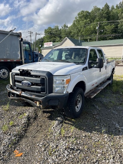 2012 F350 Crew Cab, Gasoline, 4x4