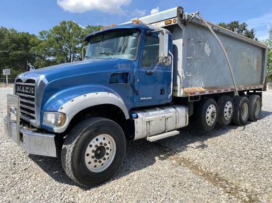 2014 MACK GU713 DUMP TRUCK