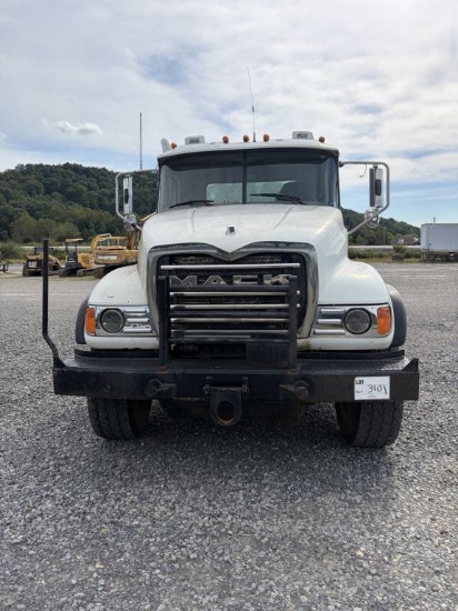 07 Mack CV713