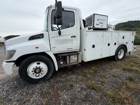 14 HINO 338 Service Truck