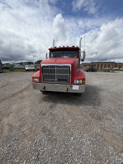 96 International 9400 6x4 Day Cab