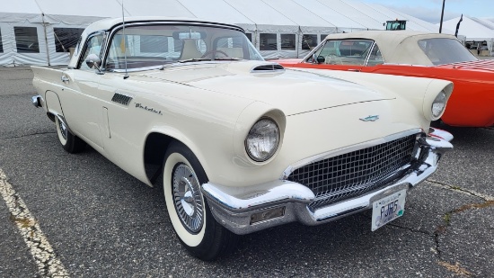 1957 Ford Thunderbird