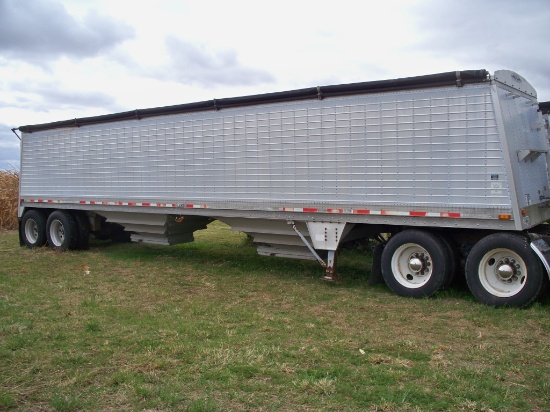 1999 Wilson grain trailer w/roll tarp