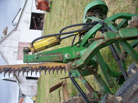 John Deere #350 PTO belt drive 3-pt. hitch 9’ sickle mower;