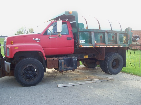 •	1995 GMC Model C7 Top-Kick Dump Truck