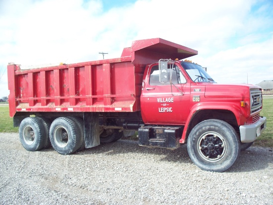 1977 Chevrolet Model C-60 (ME6) tandem axle dump truck