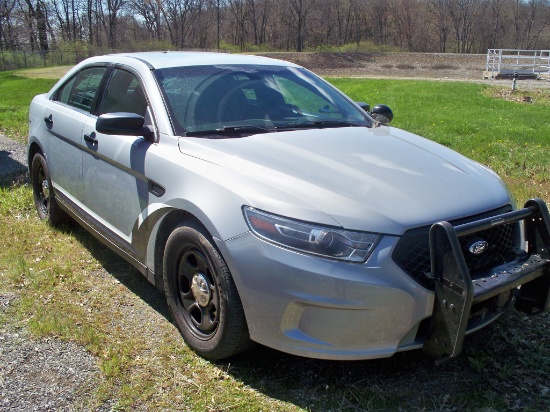 2018 Ford Taurus AWD police cruiser