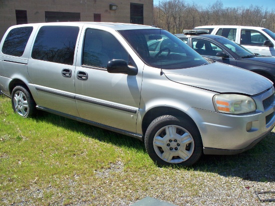 2007 Chevrolet Uplander LS van