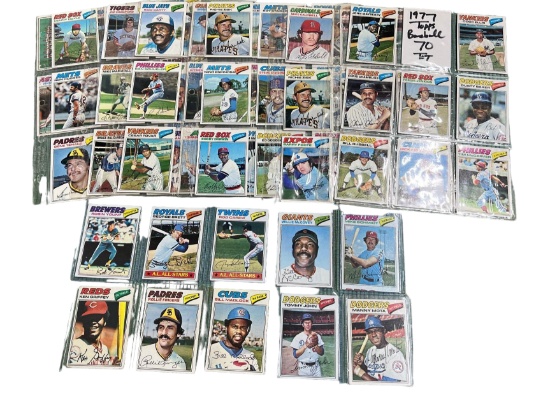 1977 Topps Baseball lot of 70 w/ Stars in Top loaders