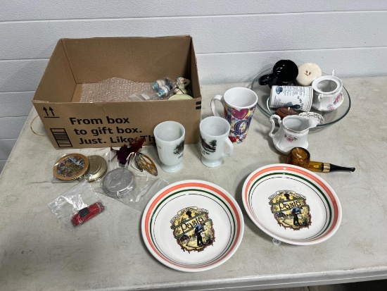 Lot of misc home decor/ avon
