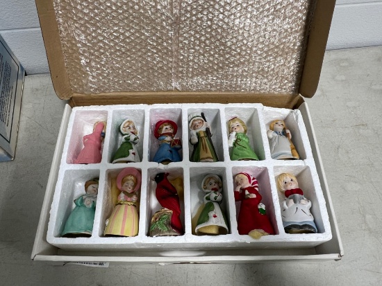 Merri- Bells Set in box