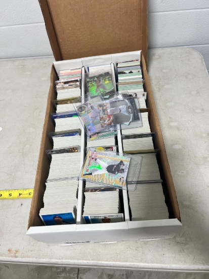 Baseball cards 3 row box w/ 2016 Topps Heritage +