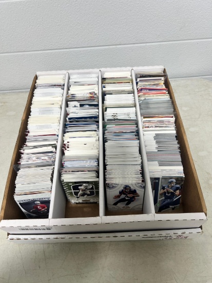 Football cards 3200 ct box of Misc with some toploaders