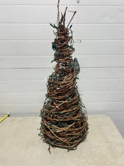 Grapevine XMAS Tree w lights 36" tall