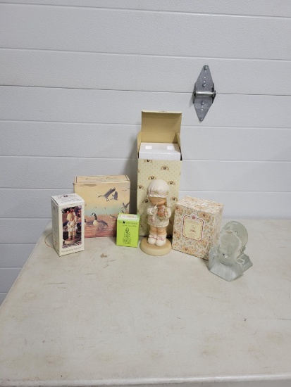 Figurines and Viking Jesus
