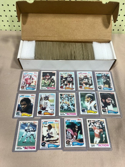 1982 Topps Football set complete Munoz, Taylor RC, Montana 2nd yr Payton