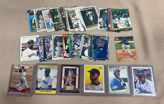 Griffey Jr 40 card lot w/ Fleer RC
