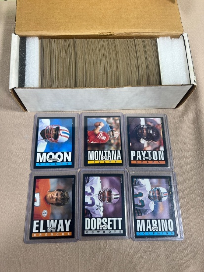 1985 Topps Football set w/ Moon RC, Montana, Marino, Elway, Payton